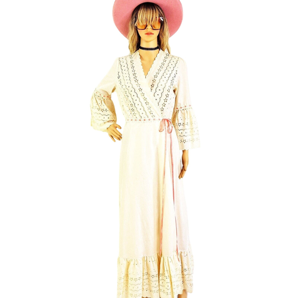 Vintage Ivory Cotton Eyelet Lace Cottagecore Peasant Dress Boho Hippie 60s 70's